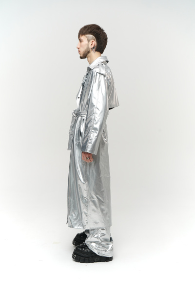 Тренчкот MIRBA LACQUER серебряный